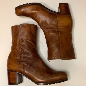 Salpy Leather Boots Side Lace NWOT